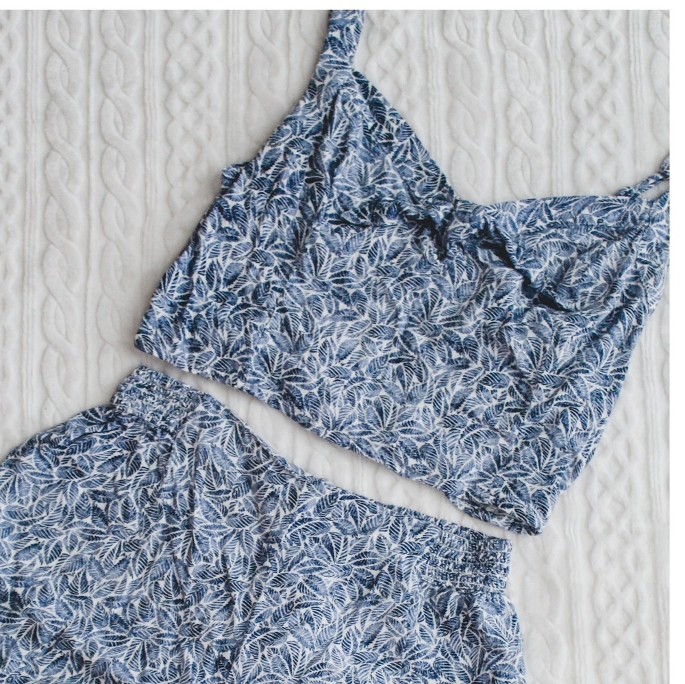 Two piece set